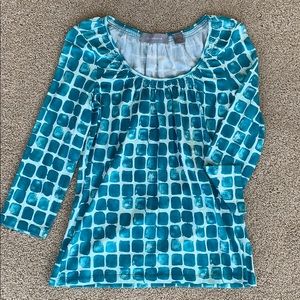 Square pattern top